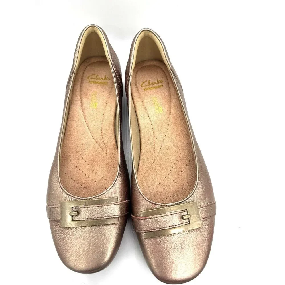 Clarks Collection Soft Sole Slip On Gold Color w/ Buckle W9